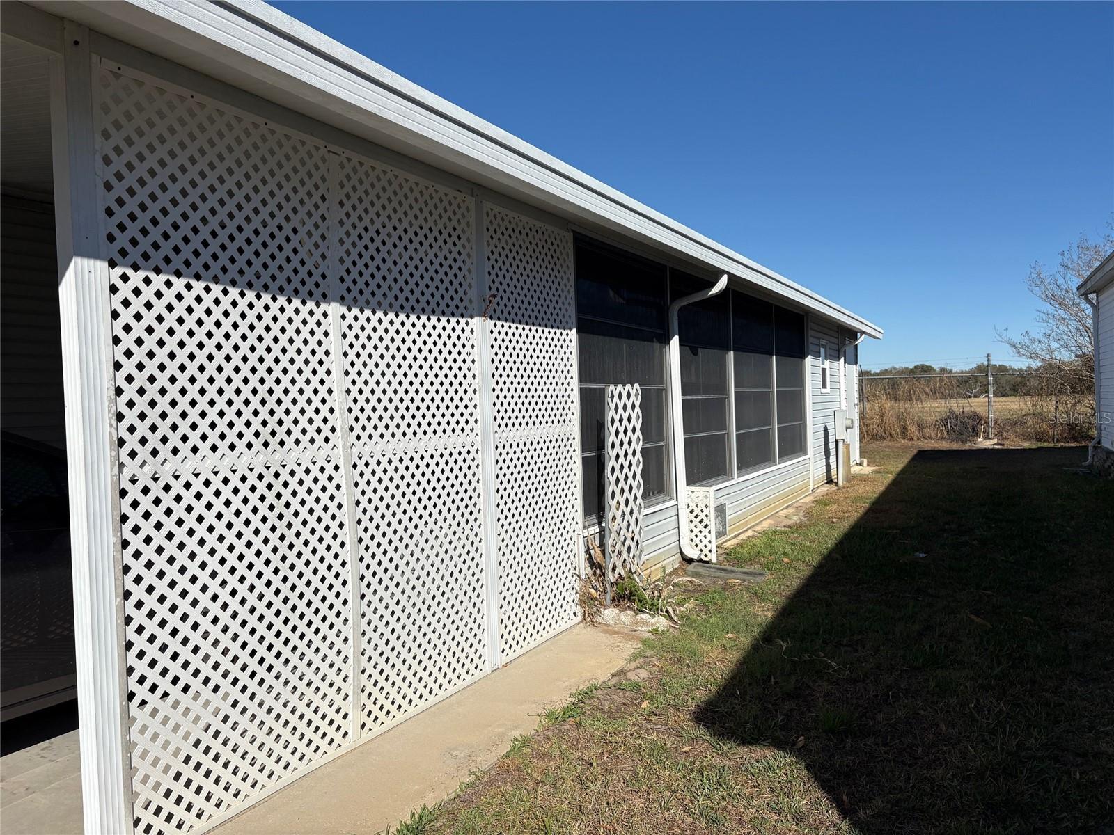 Image 3 of 36 For 6133 Grand Oaks Drive Se