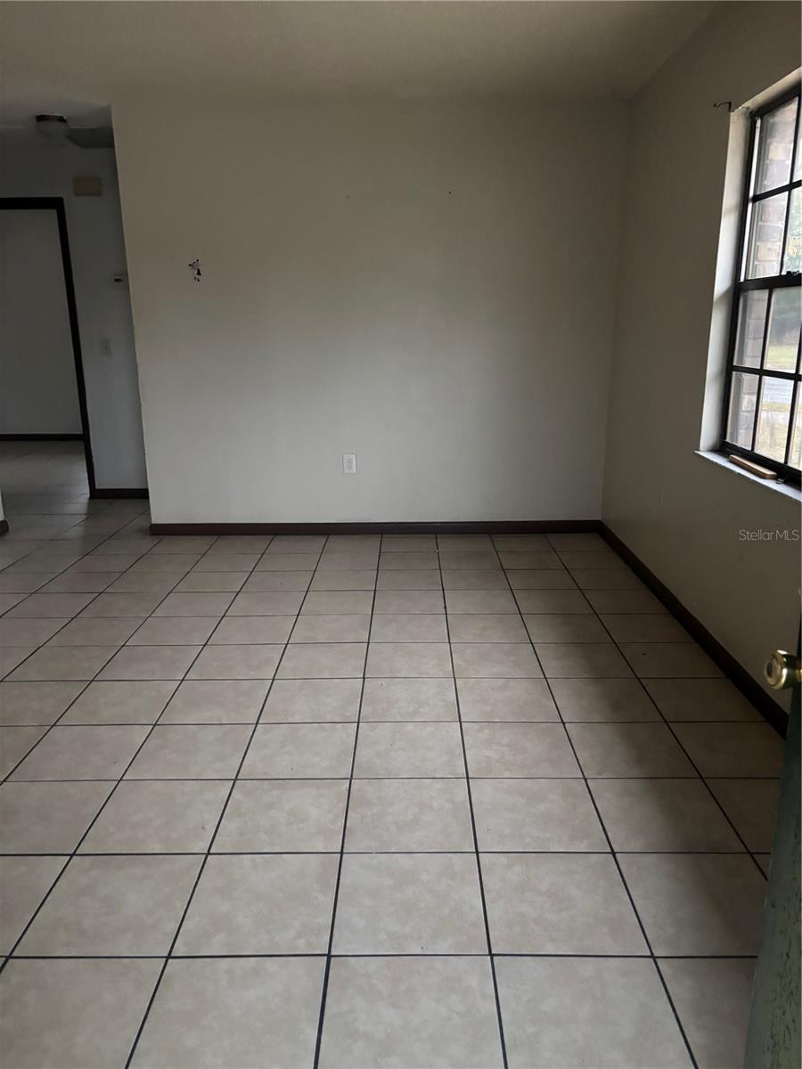 Image 2 of 4 For 1332 Mitchell Street