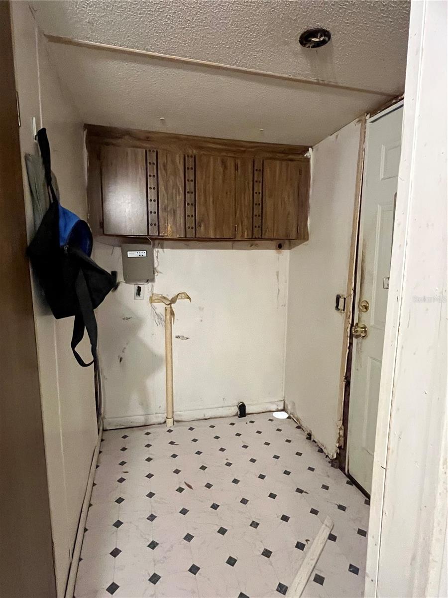 Image 10 of 36 For 3535 King Court