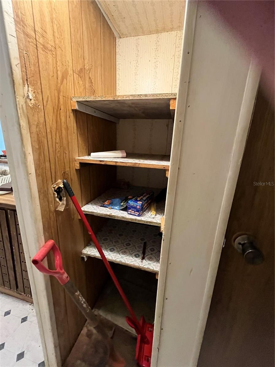 Image 11 of 36 For 3535 King Court