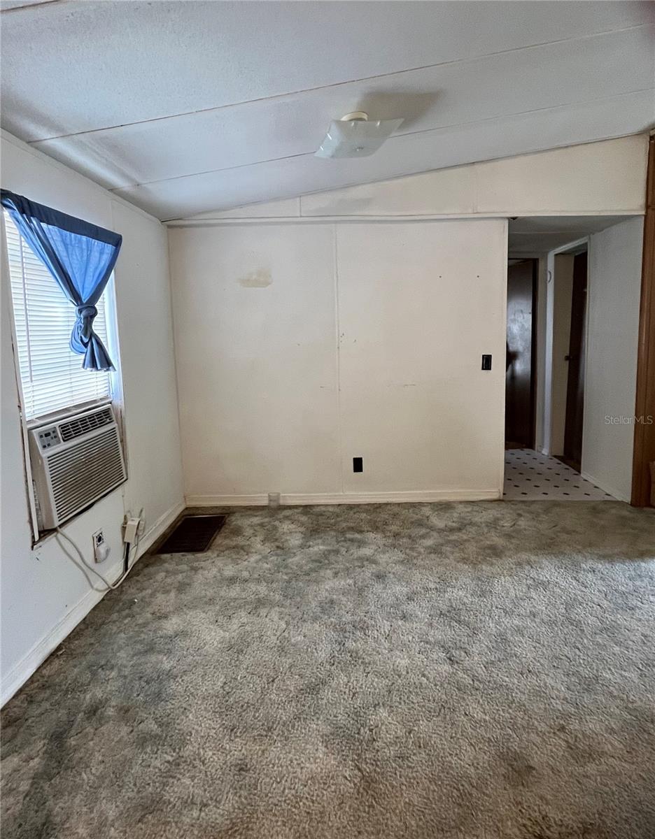 Image 14 of 36 For 3535 King Court