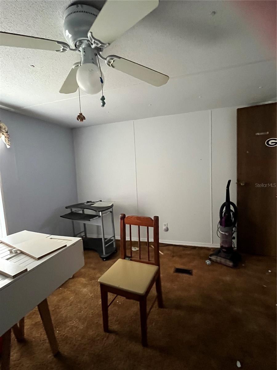 Image 17 of 36 For 3535 King Court