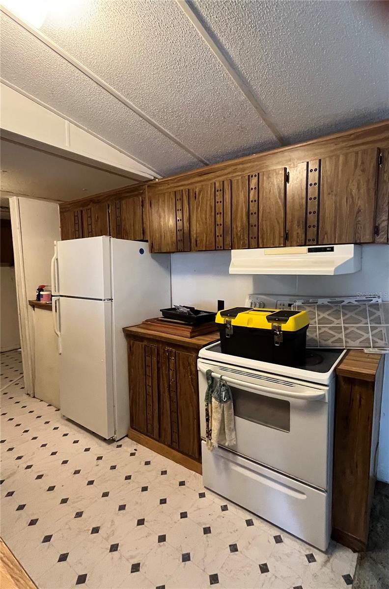 Image 7 of 36 For 3535 King Court