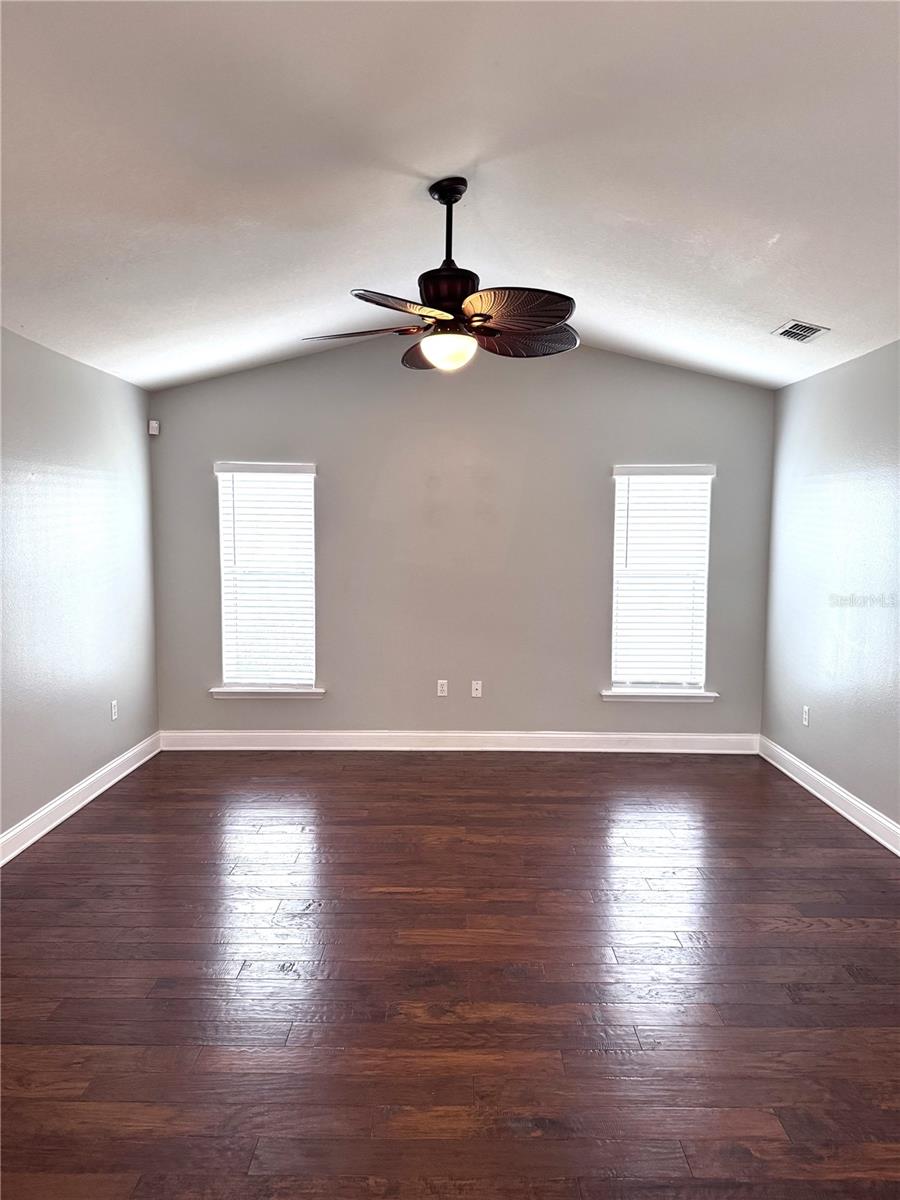 Image 14 of 39 For 2616 Hickory View Loop