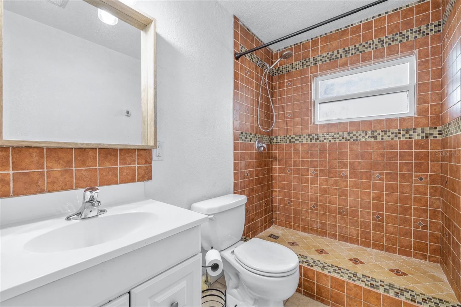 Image 17 of 27 For 2584 Edmond Circle