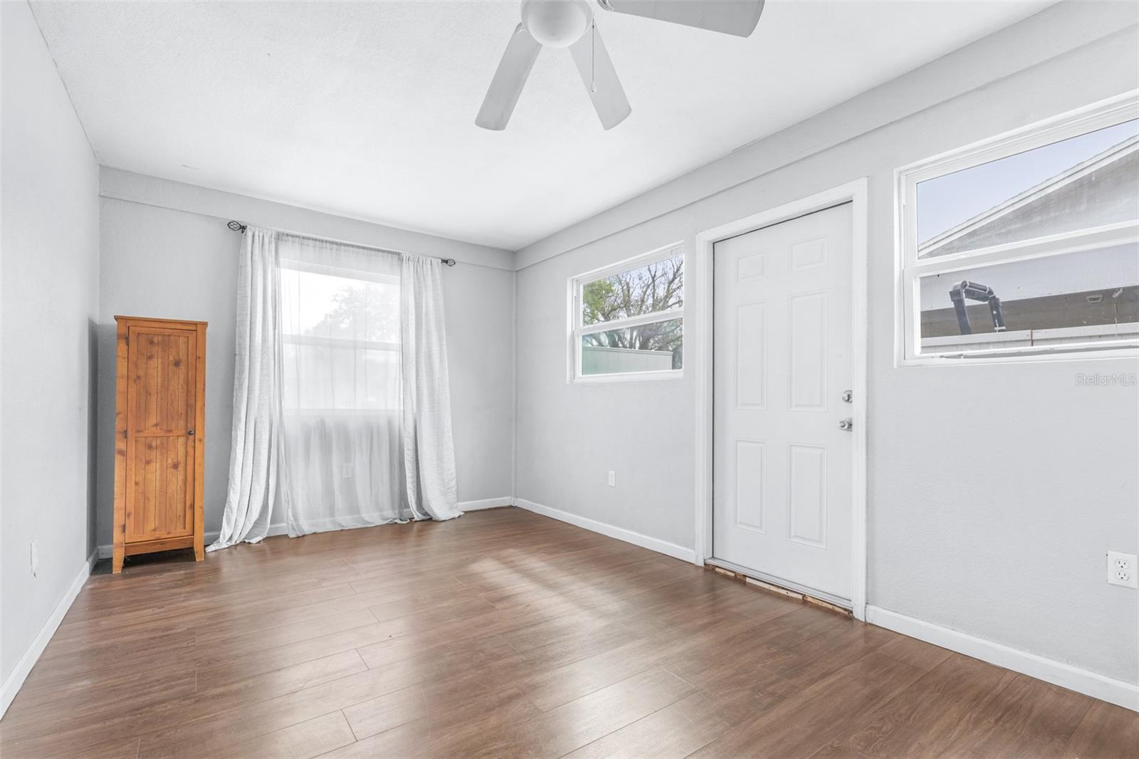 Image 21 of 27 For 2584 Edmond Circle