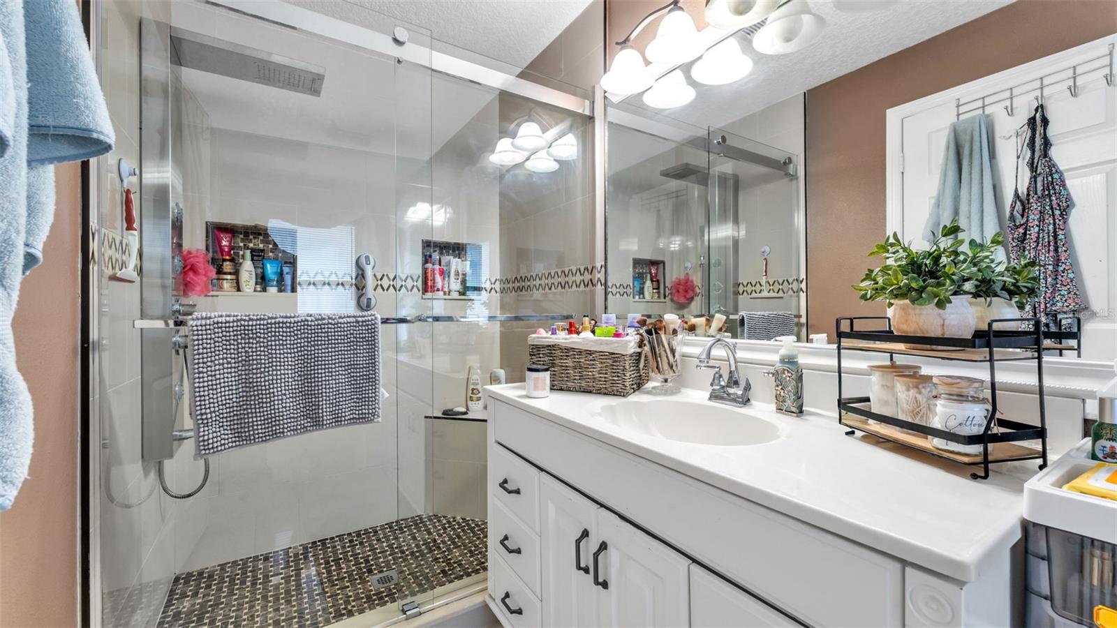 Image 18 of 40 For 5410 Lindburg Street