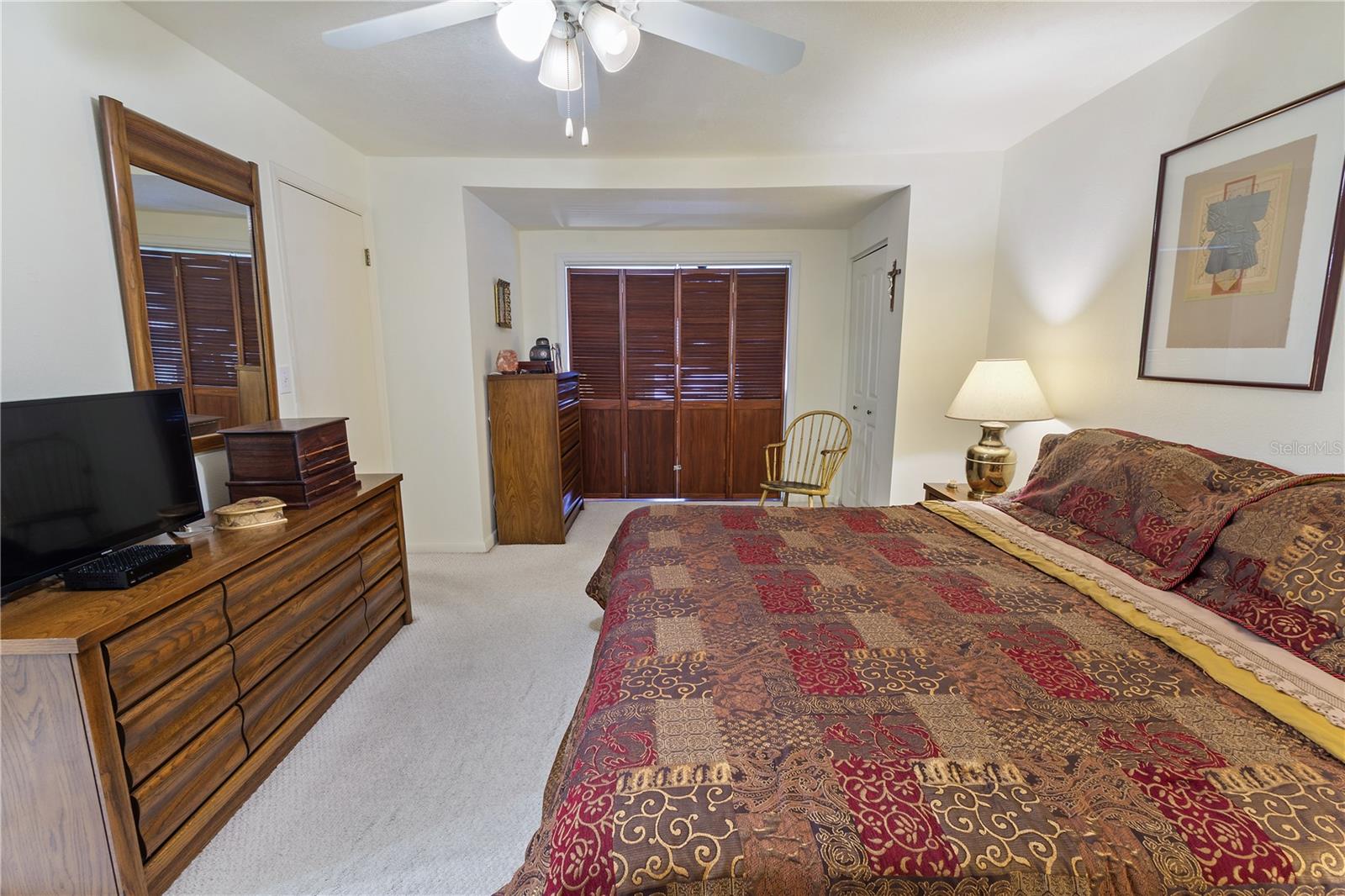 Image 15 of 43 For 111 Las Flores