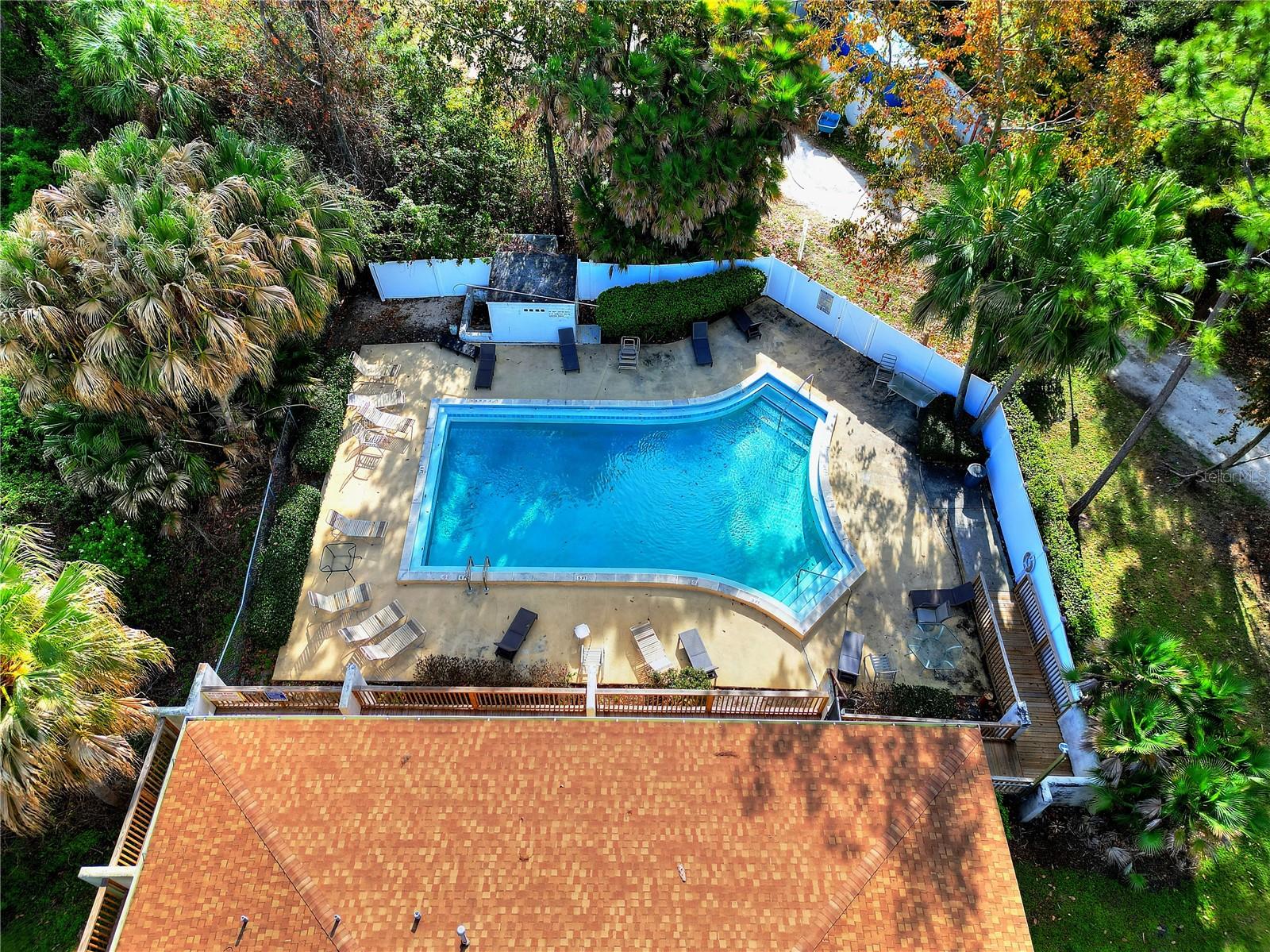 Image 27 of 43 For 111 Las Flores