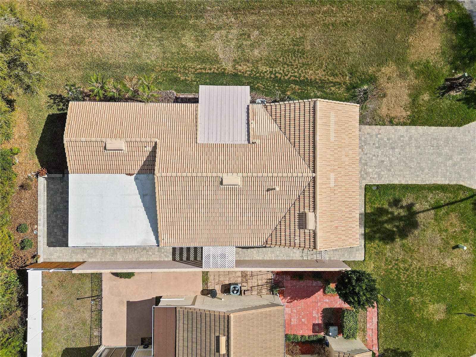 Image 35 of 43 For 111 Las Flores