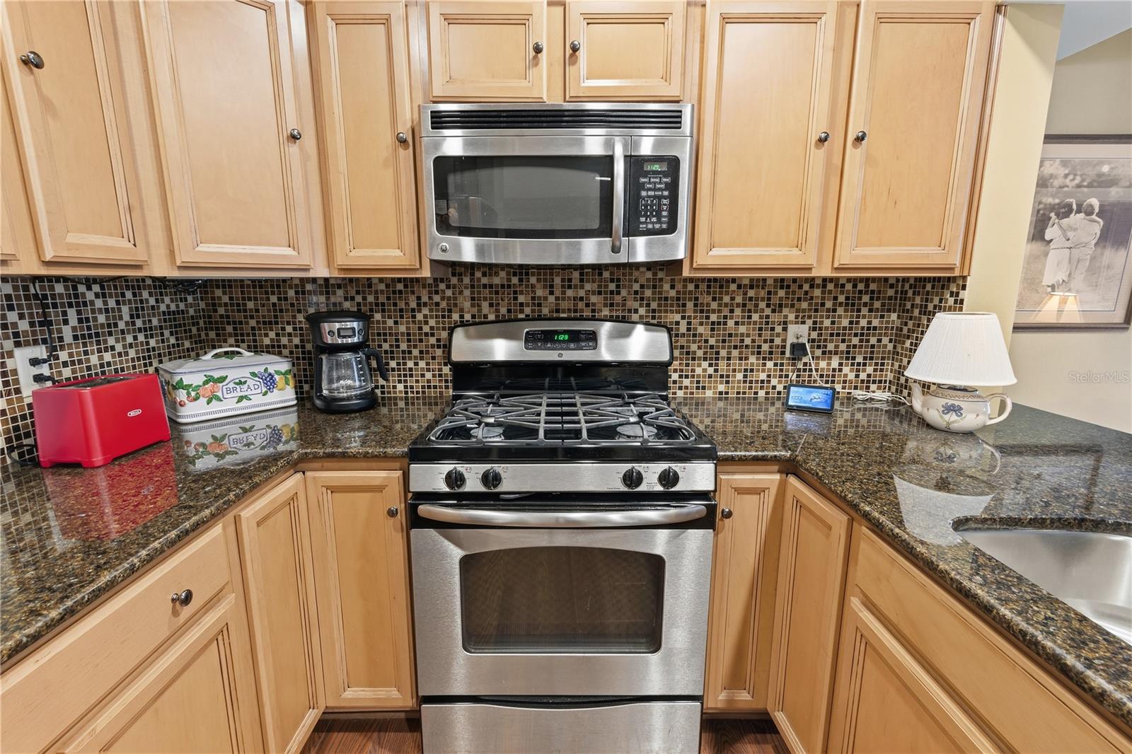 Image 8 of 43 For 111 Las Flores