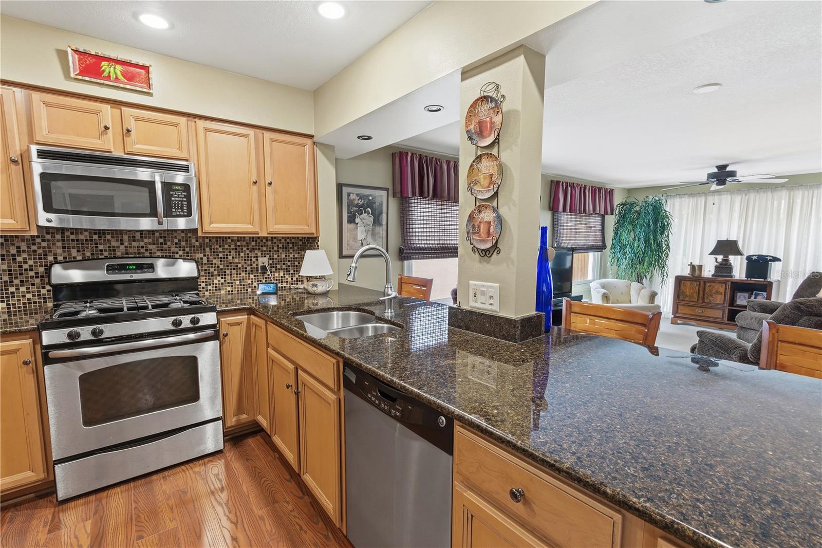 Image 9 of 43 For 111 Las Flores