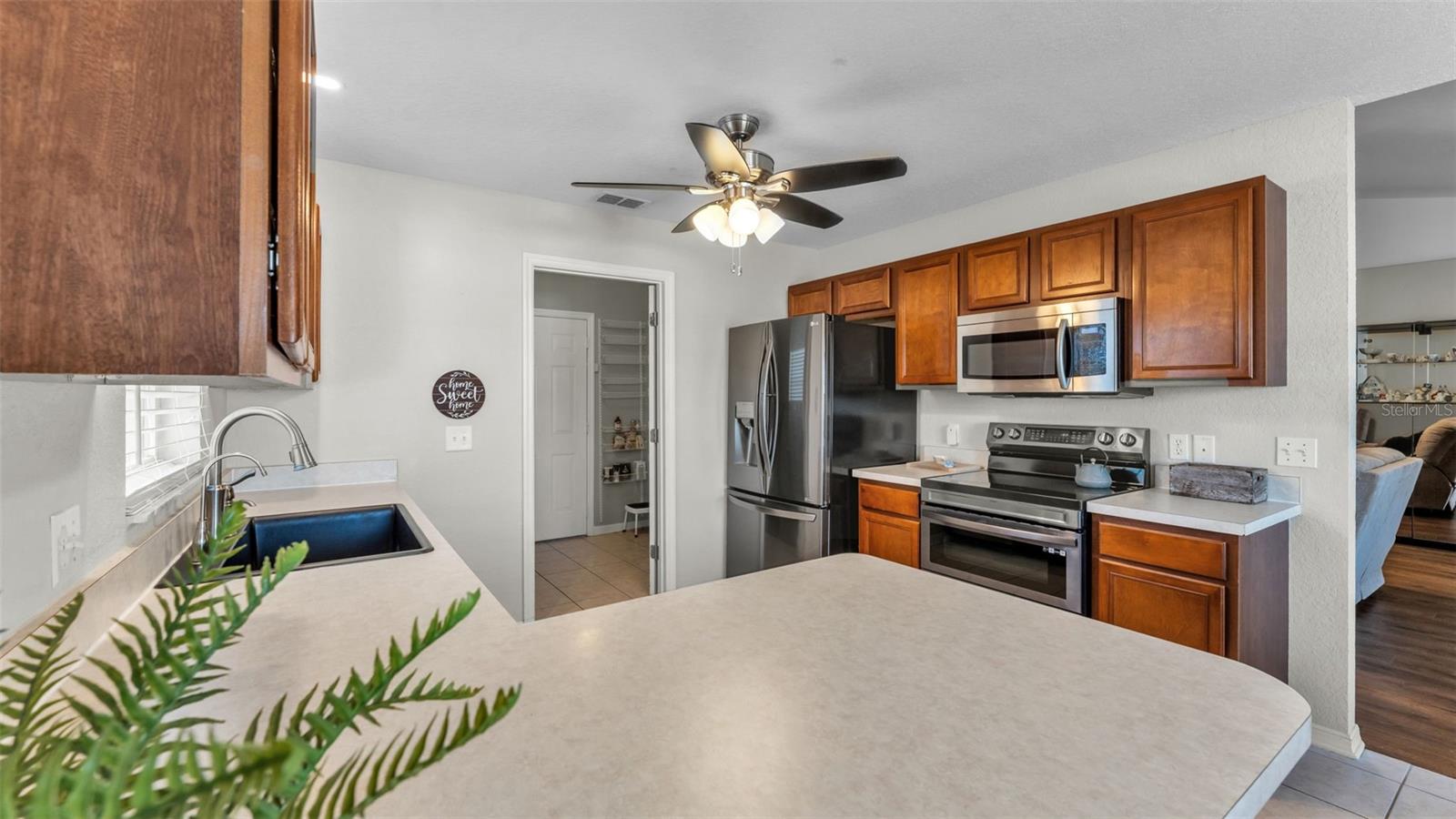 Image 10 of 43 For 7755 Canterbury Circle