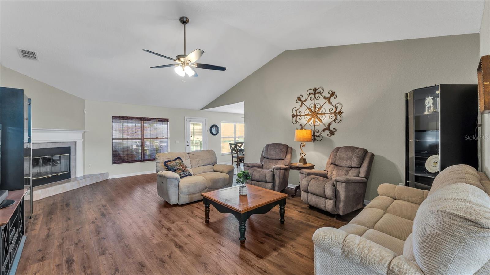 Image 16 of 43 For 7755 Canterbury Circle