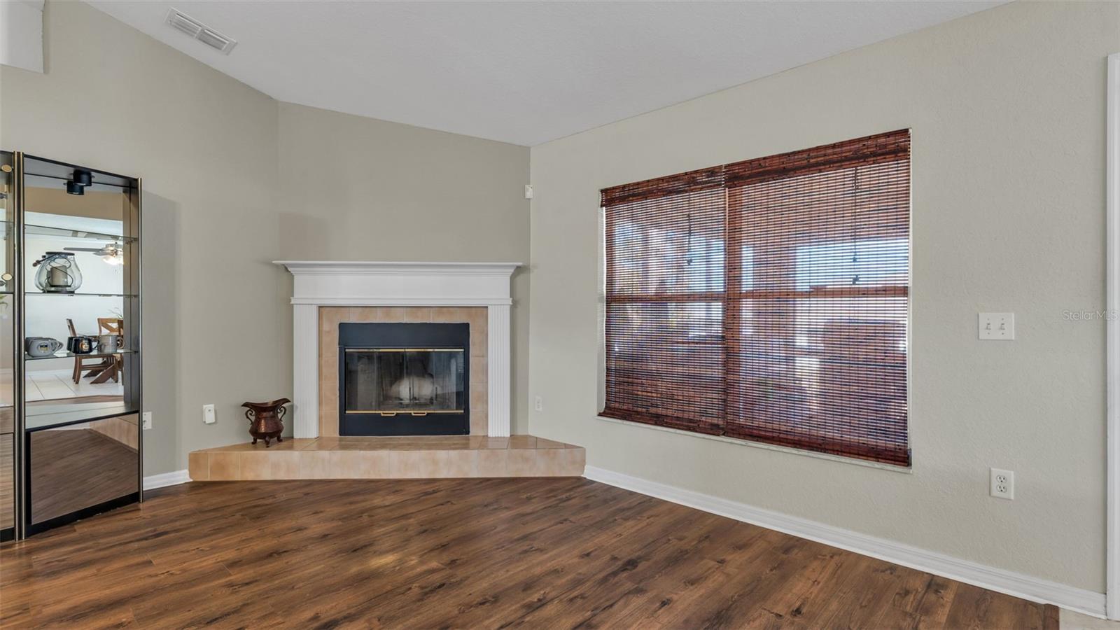 Image 19 of 43 For 7755 Canterbury Circle