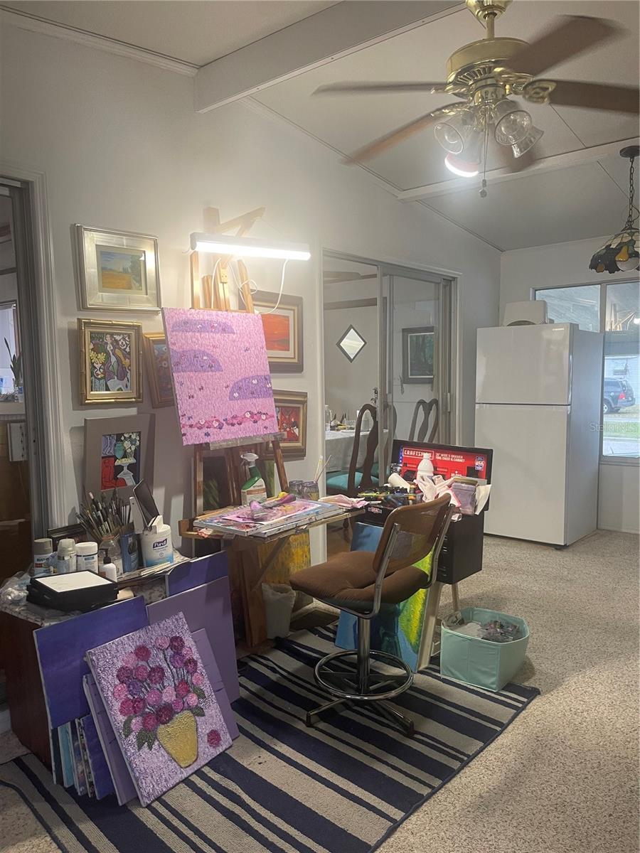 Image 15 of 21 For 501 Oak Ridge E