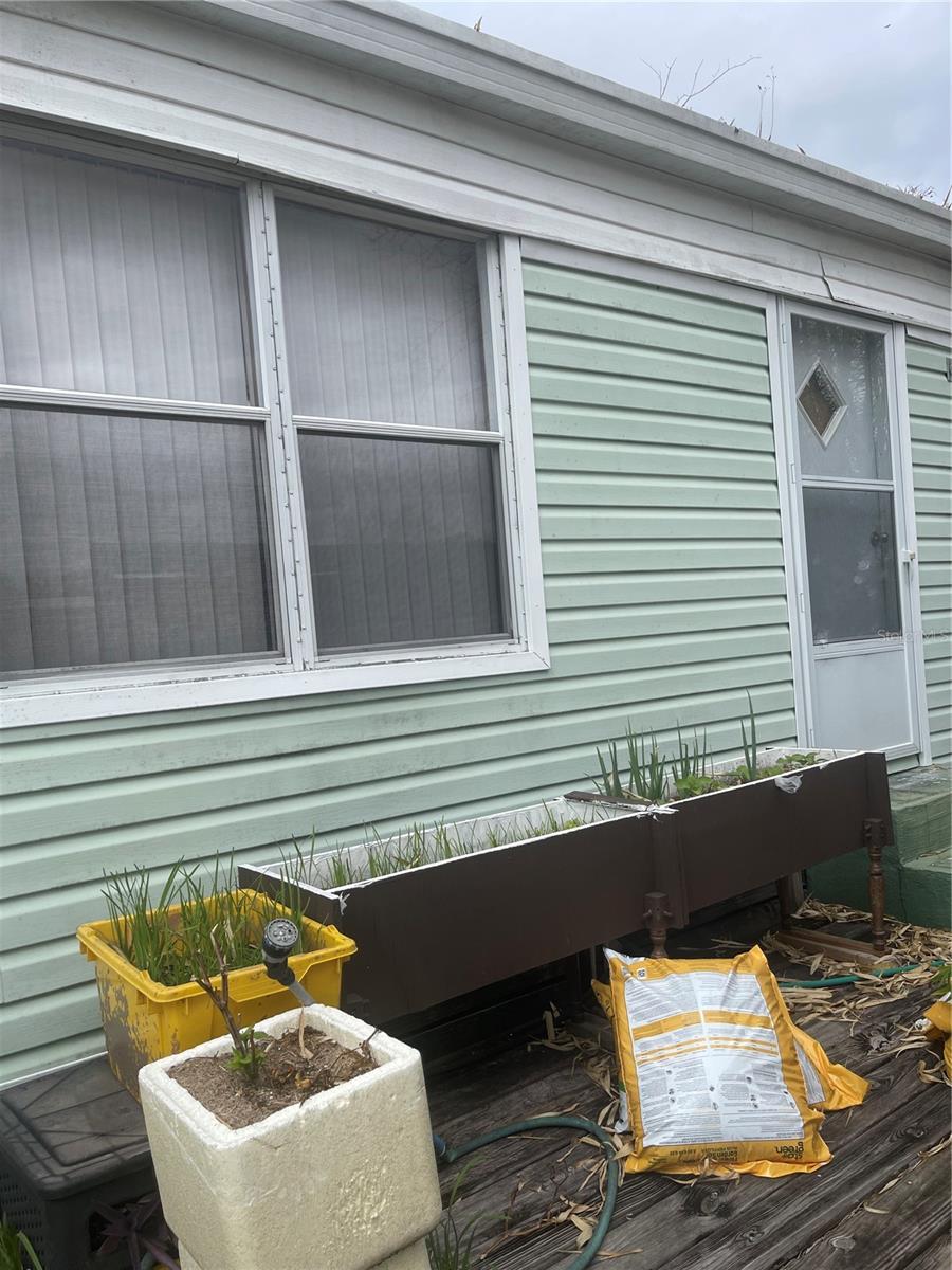 Image 17 of 21 For 501 Oak Ridge E