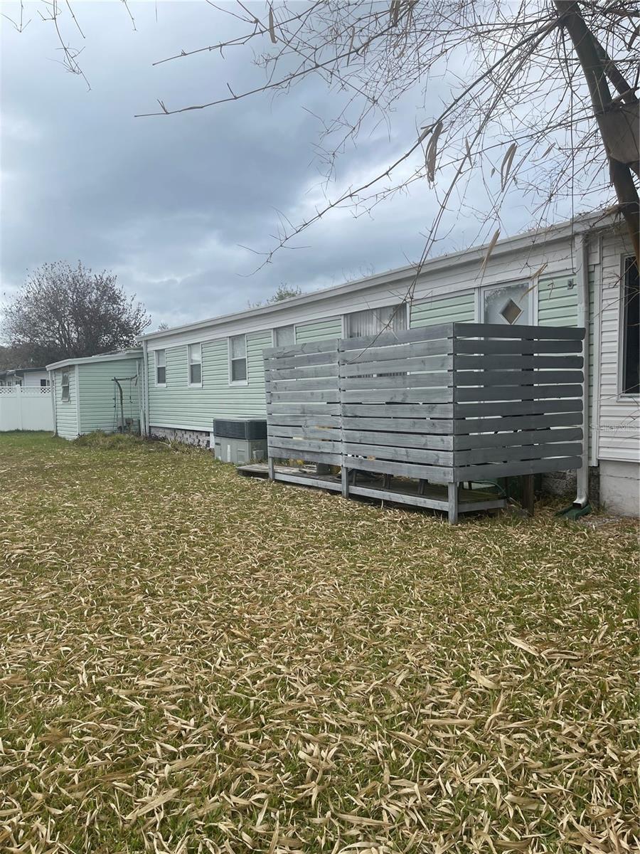 Image 19 of 21 For 501 Oak Ridge E