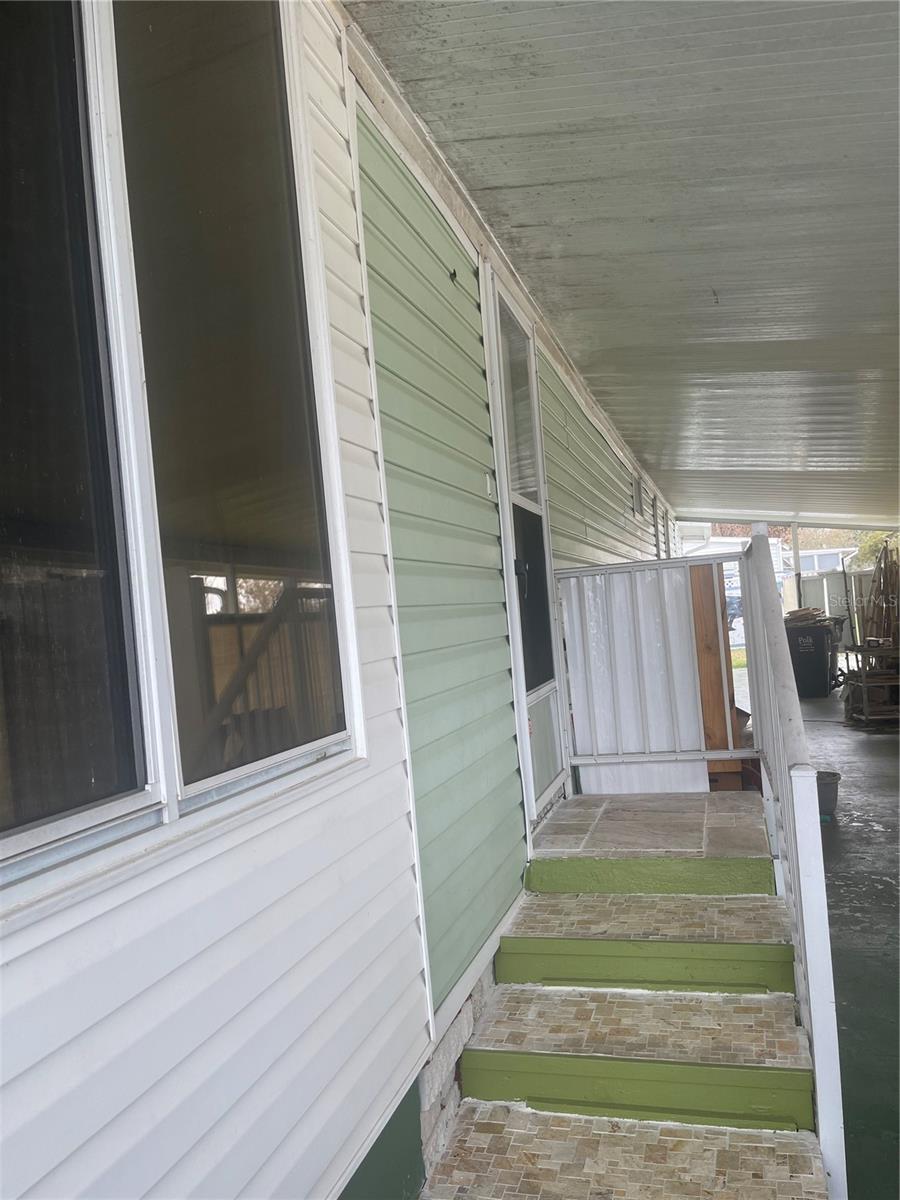 Image 20 of 21 For 501 Oak Ridge E