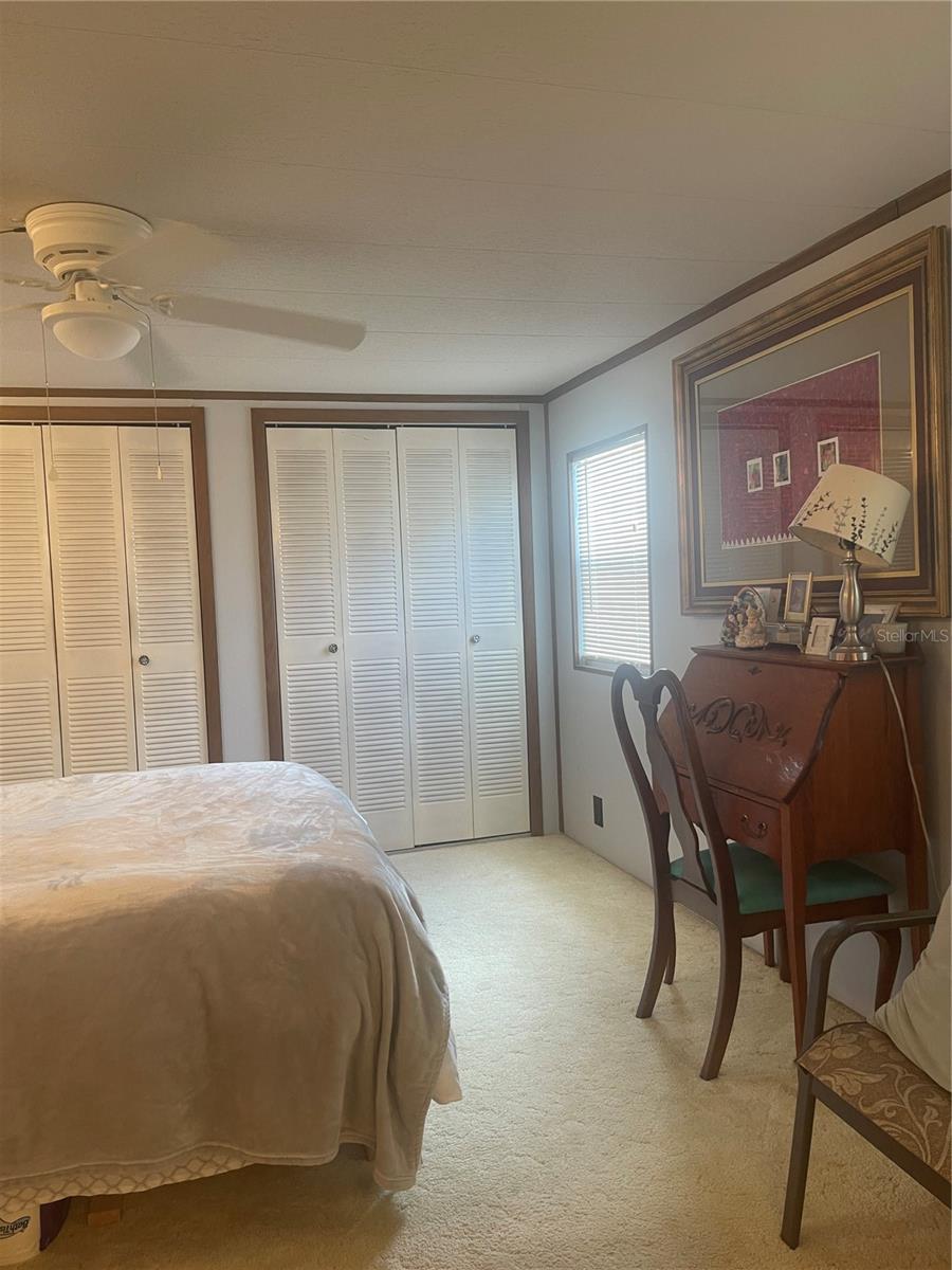 Image 3 of 21 For 501 Oak Ridge E