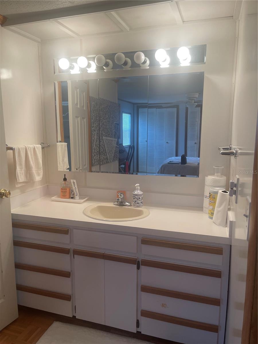 Image 6 of 21 For 501 Oak Ridge E