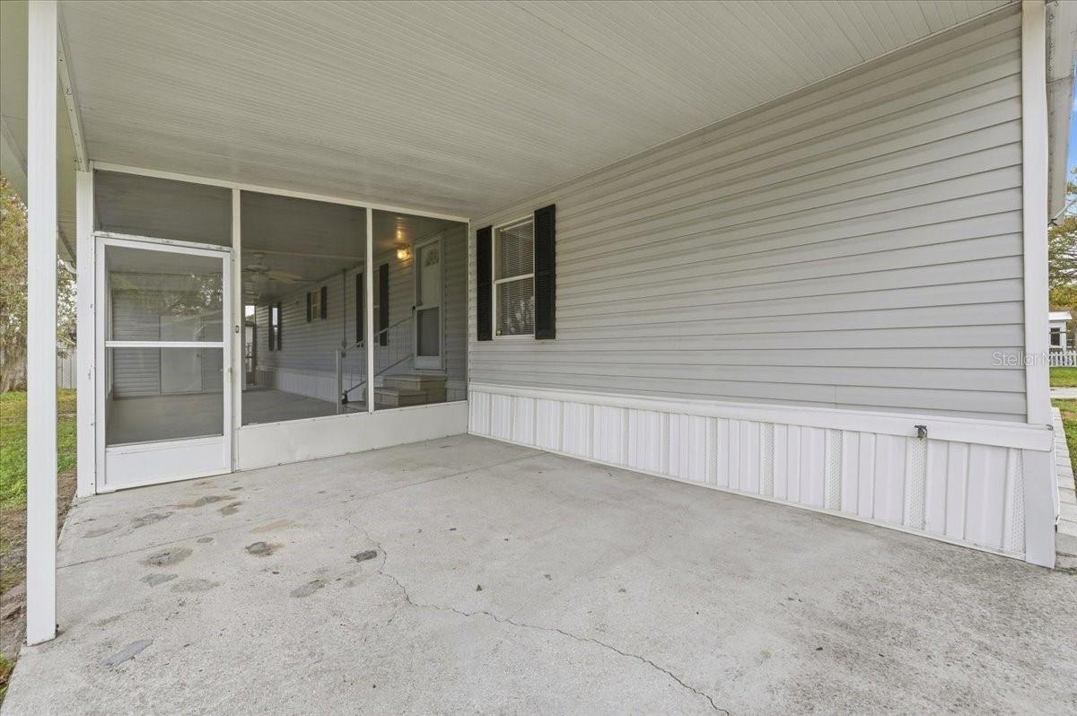 Image 30 of 38 For 436 Oak Ridge W