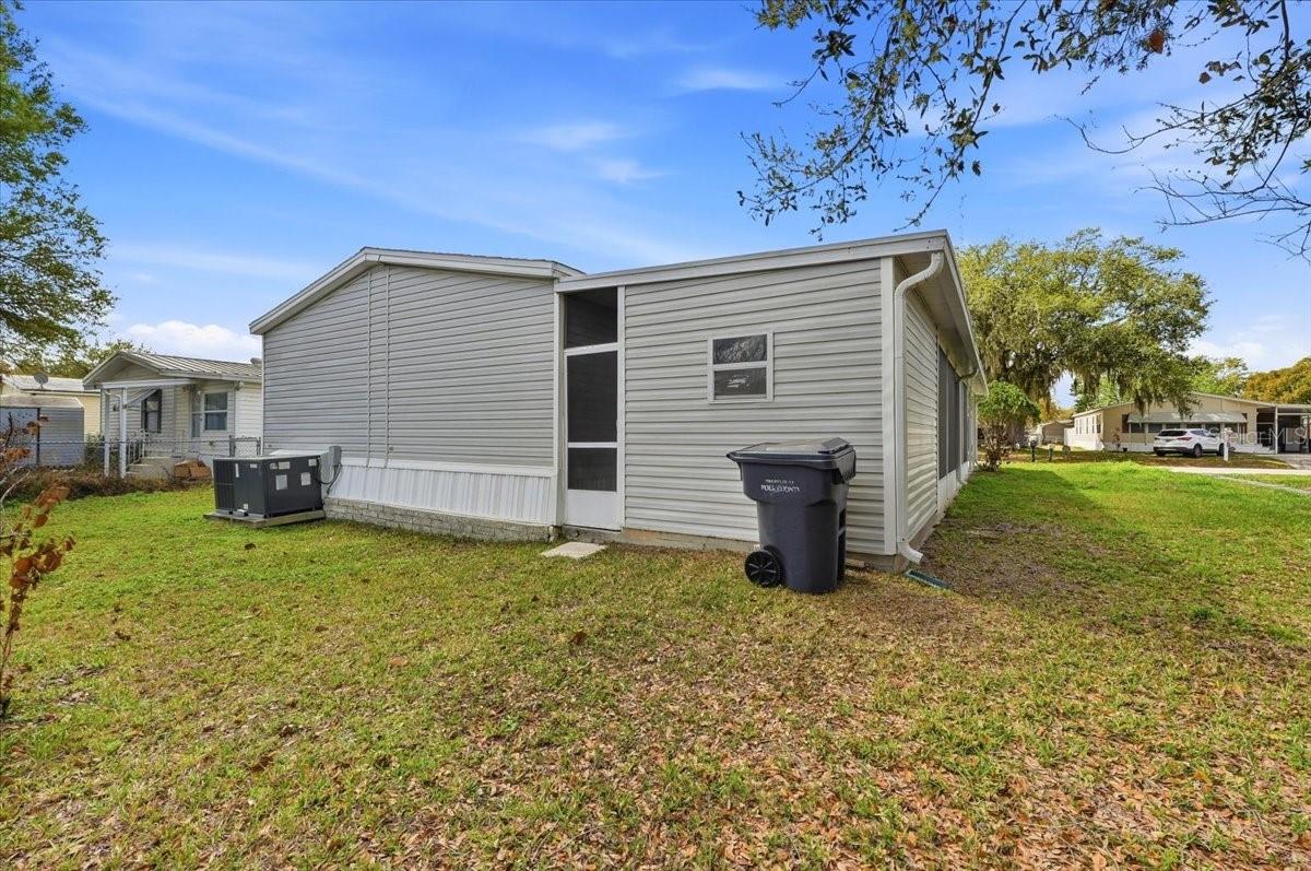 Image 31 of 38 For 436 Oak Ridge W