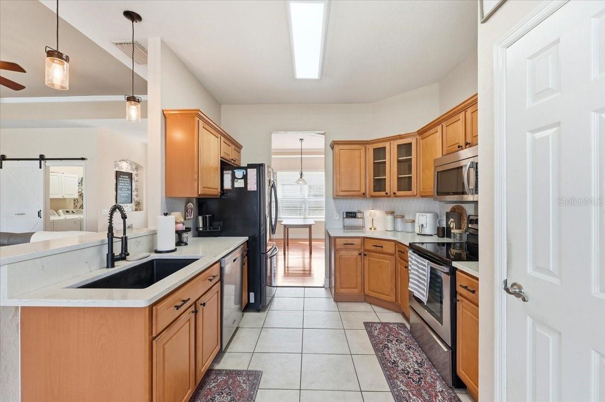 Image 11 of 43 For 6474 Bristol Oaks Drive