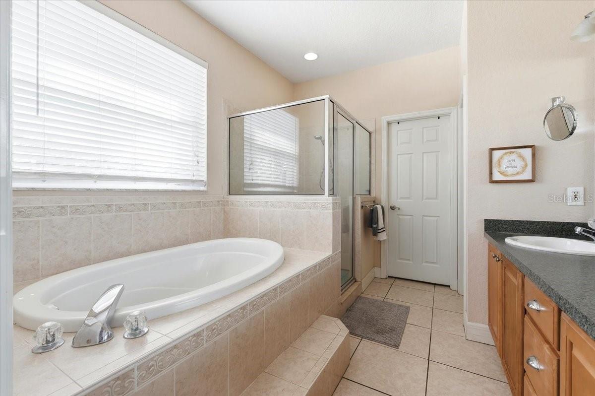 Image 22 of 43 For 6474 Bristol Oaks Drive