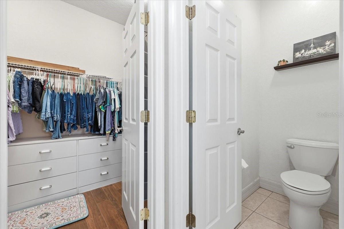 Image 28 of 43 For 6474 Bristol Oaks Drive