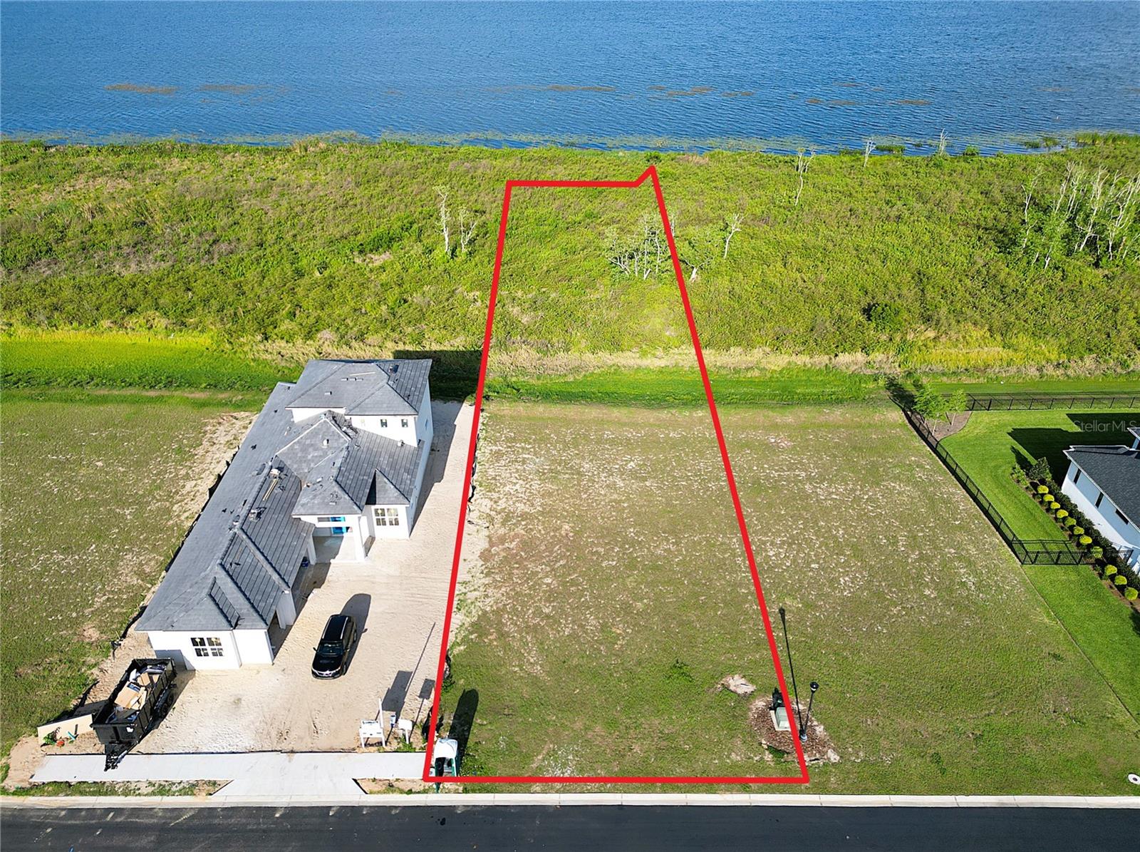 Image 3 of 41 For 332 Caladium Avenue