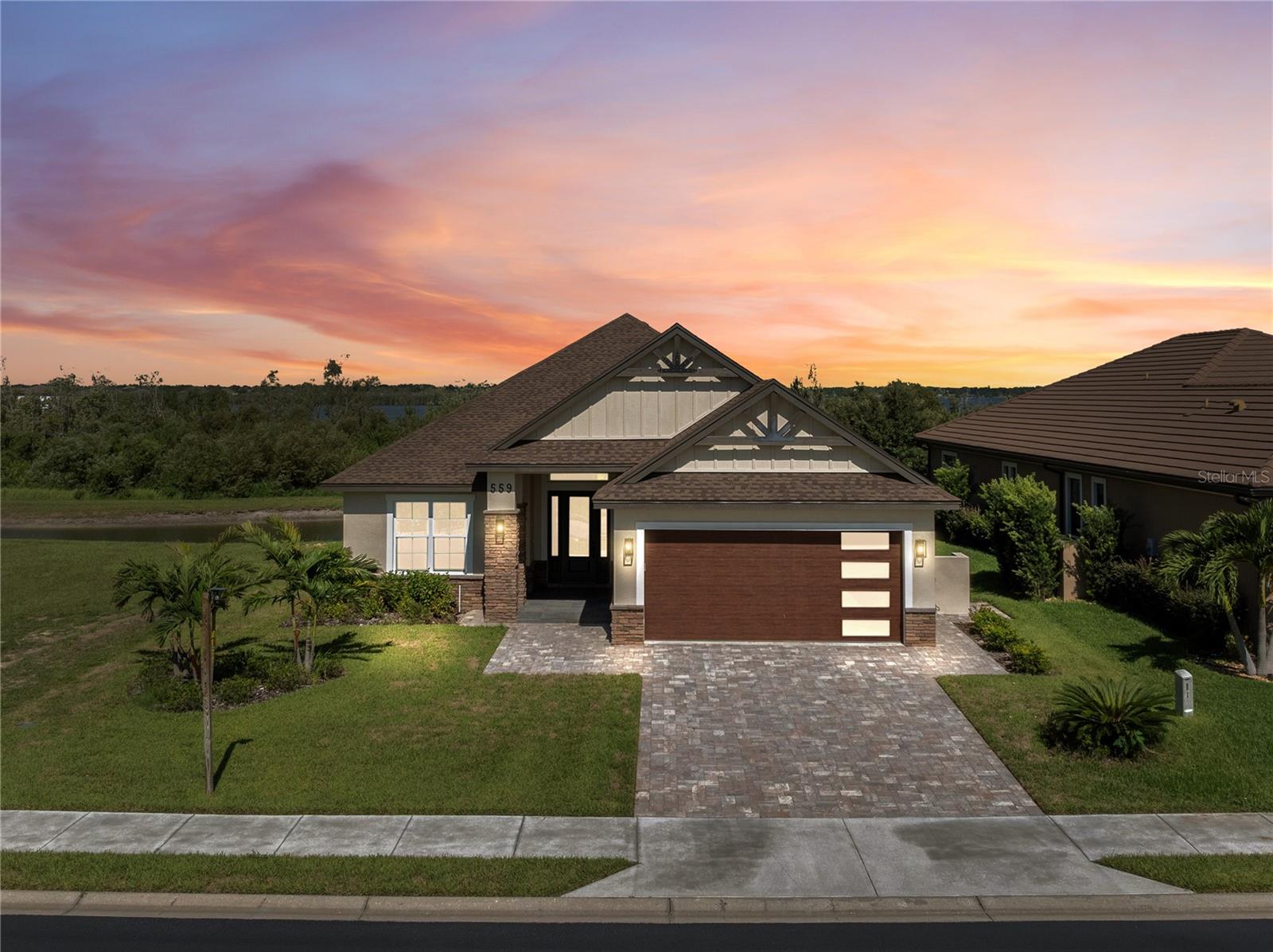 Image 8 of 41 For 328 Caladium Avenue