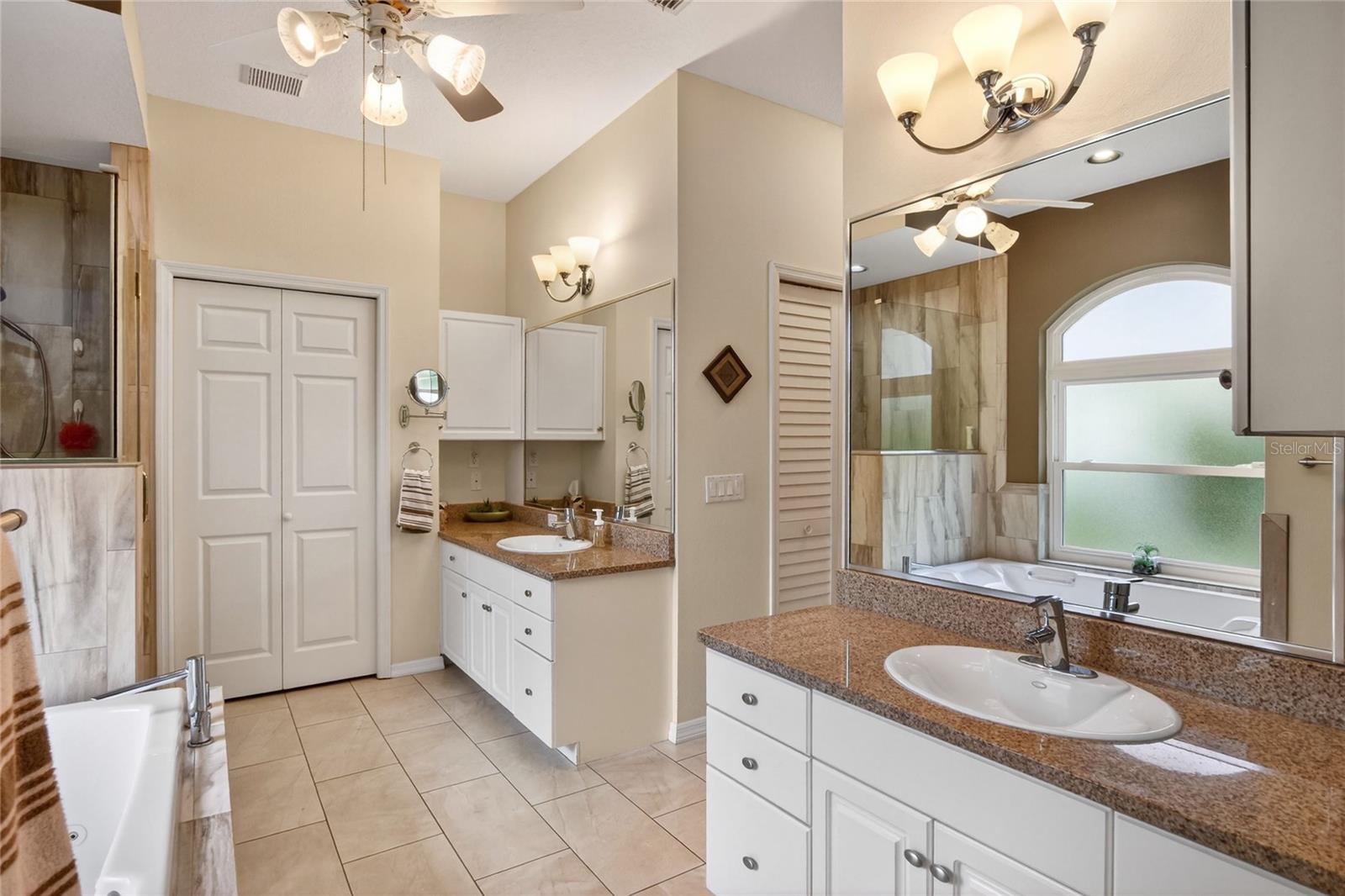 Image 31 of 76 For 858 Hanover Way