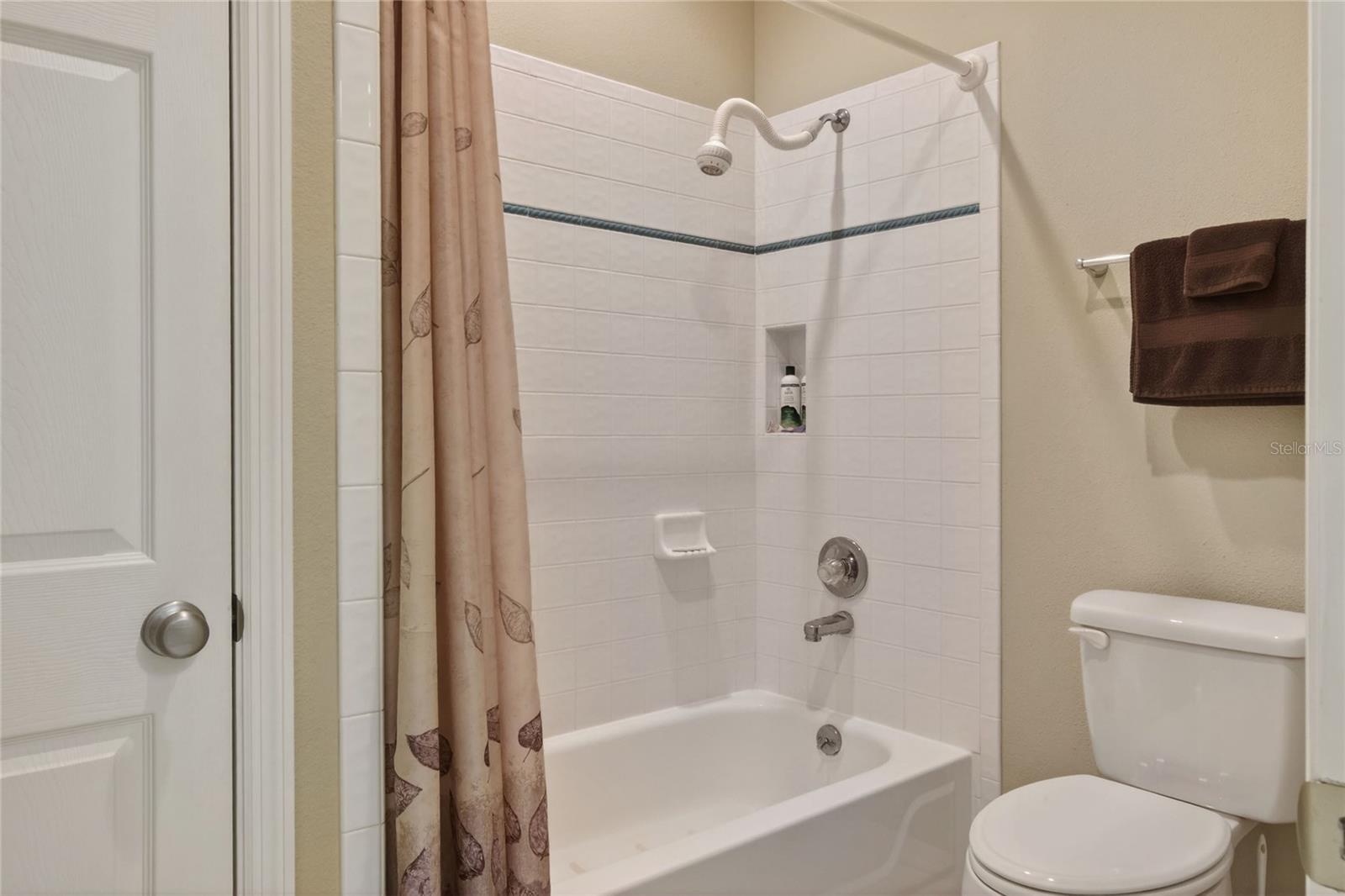 Image 36 of 76 For 858 Hanover Way