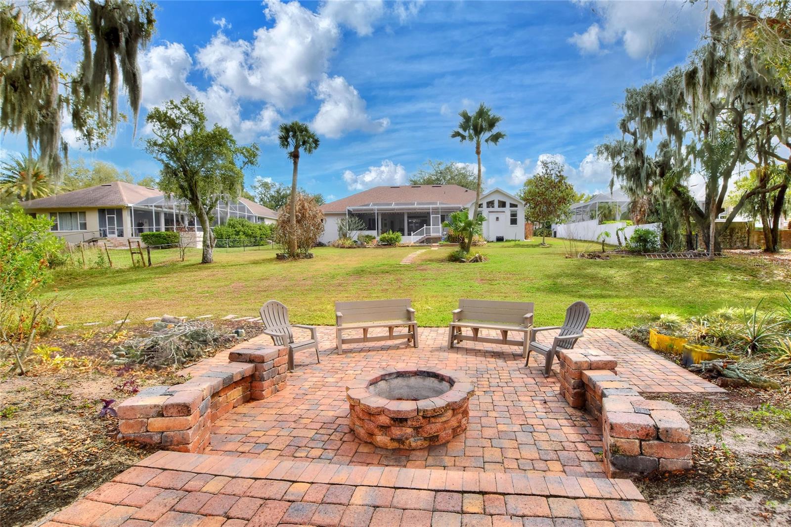 Image 5 of 76 For 858 Hanover Way