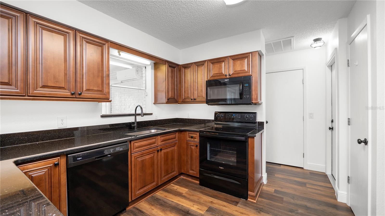 Image 14 of 70 For 1775 Highland Boulevard