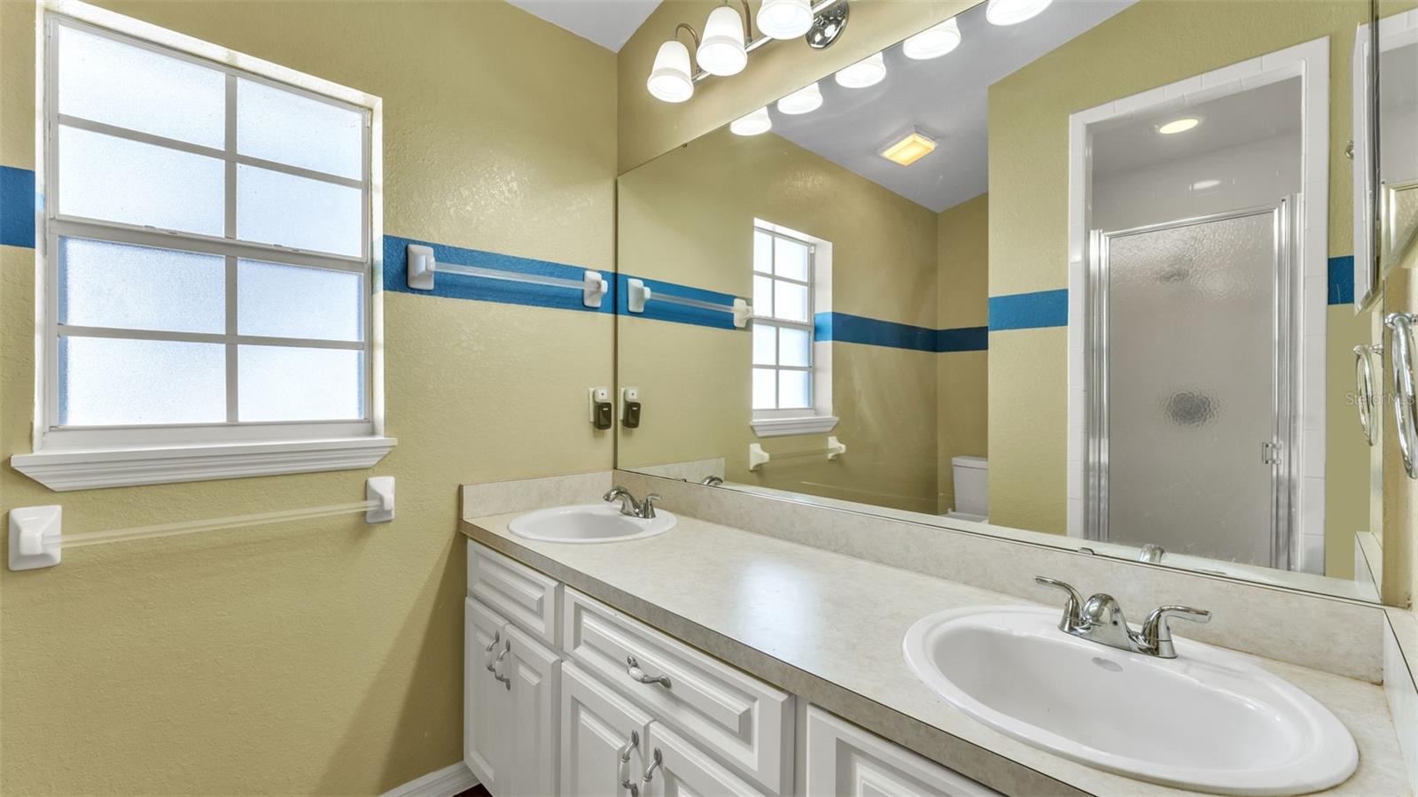 Image 19 of 29 For 2141 Hatteras Point