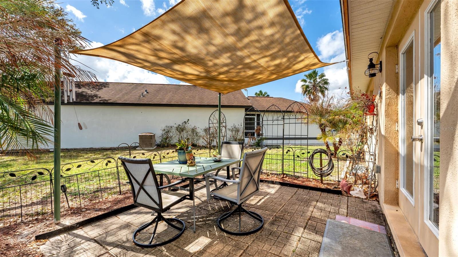 Image 22 of 29 For 2141 Hatteras Point