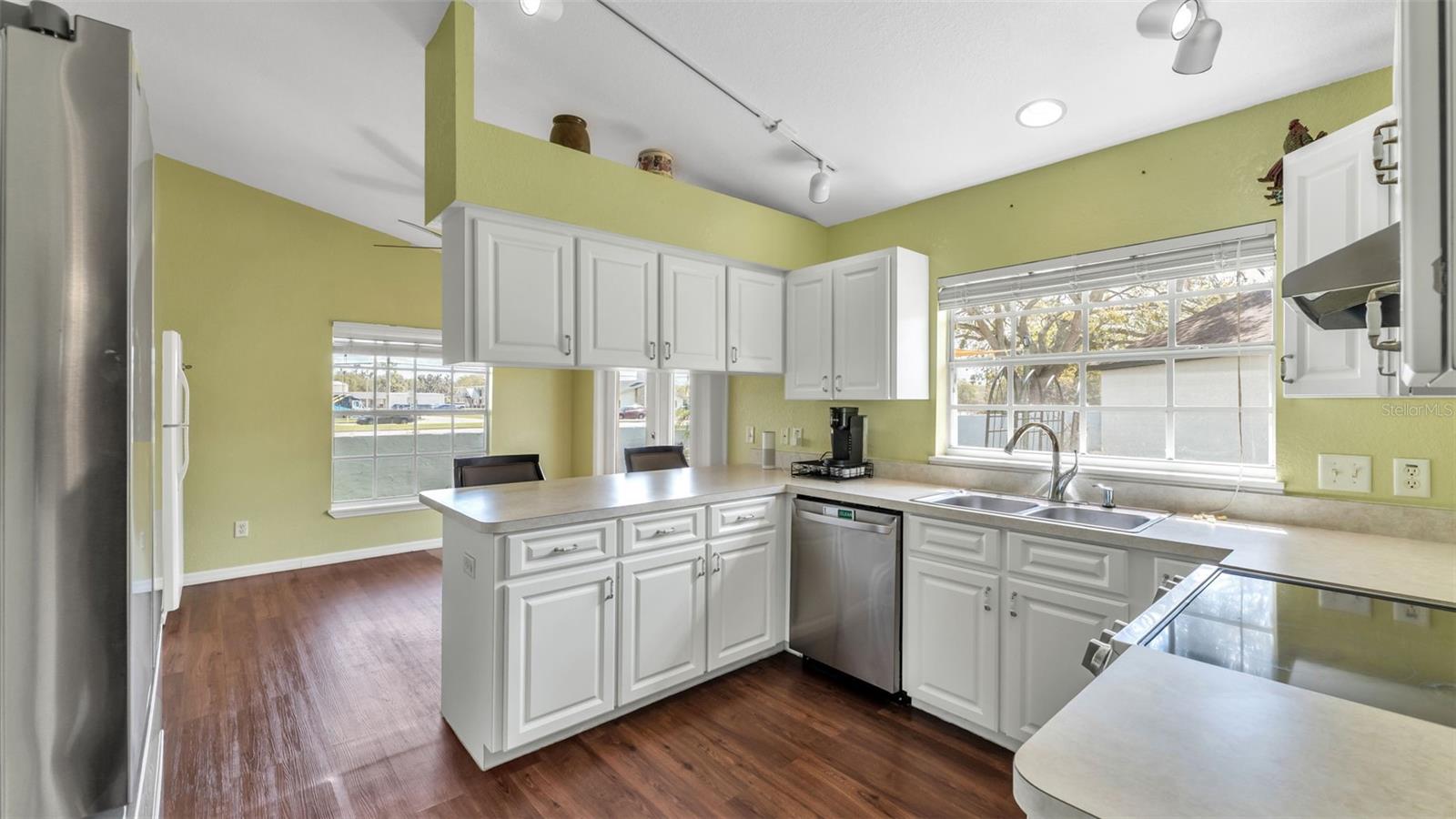 Image 6 of 29 For 2141 Hatteras Point