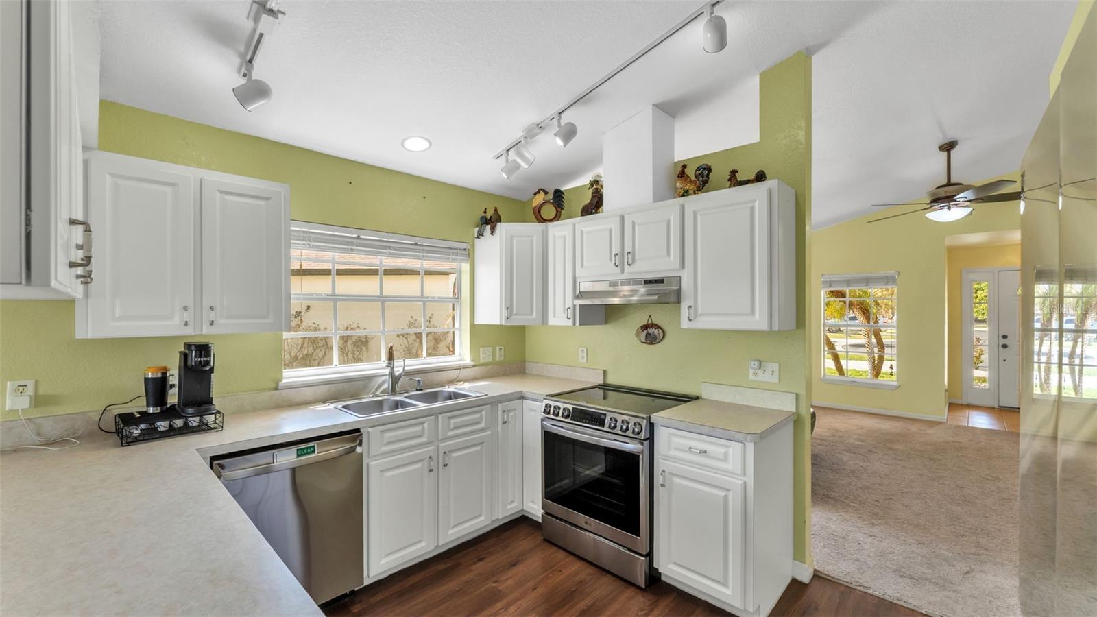 Image 8 of 29 For 2141 Hatteras Point