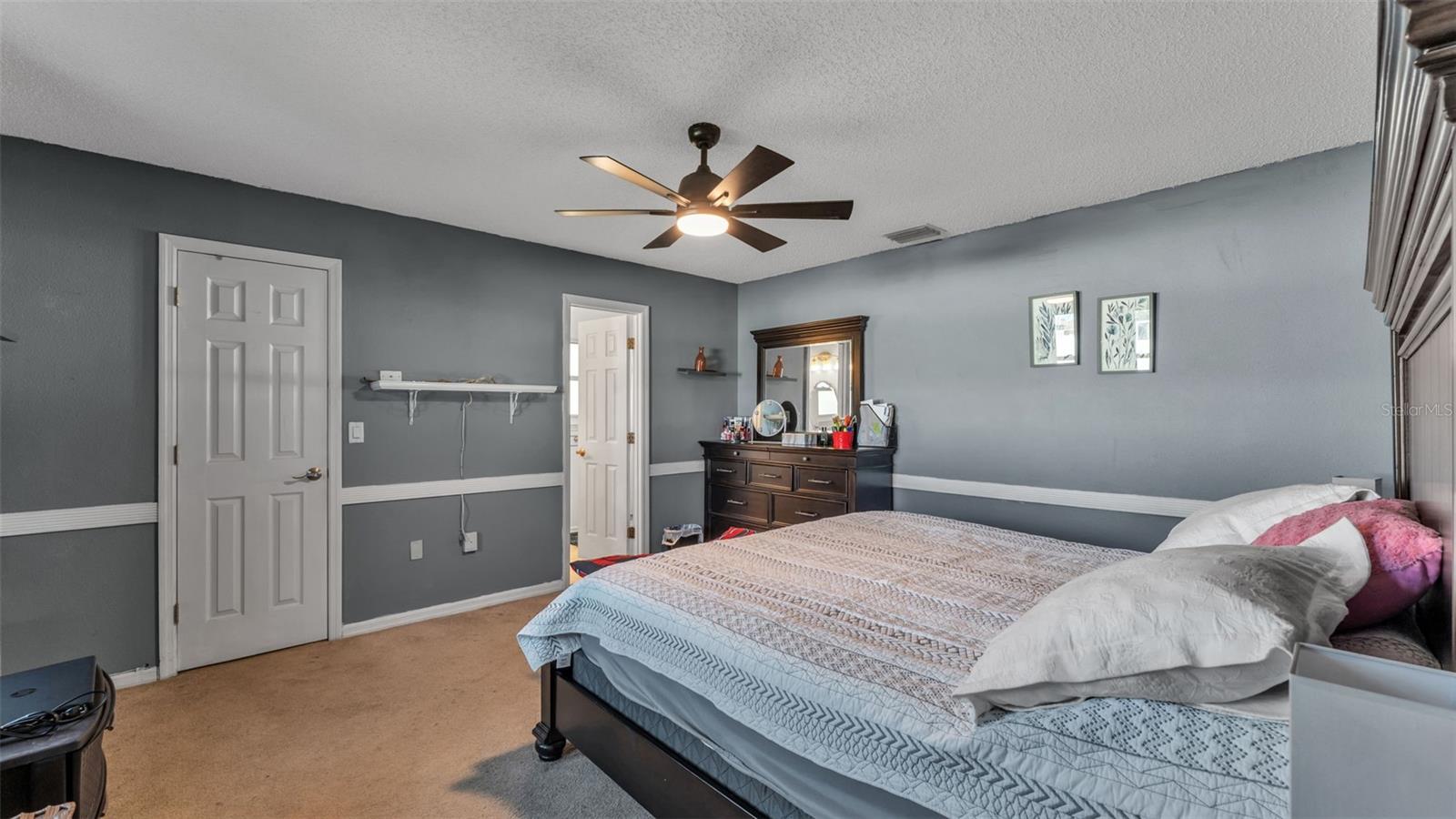 Image 14 of 32 For 5249 Nichols Drive W