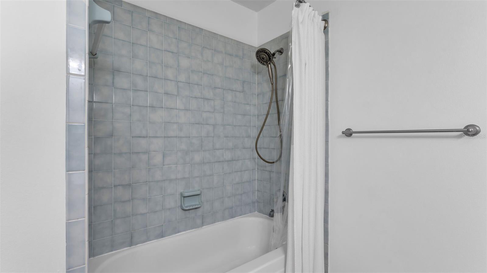 Image 16 of 32 For 5249 Nichols Drive W