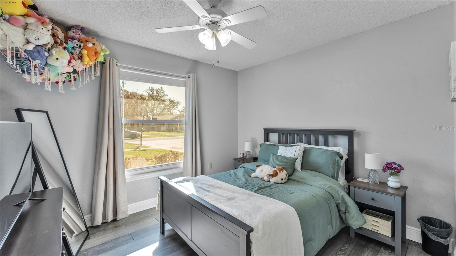 Image 17 of 32 For 5249 Nichols Drive W