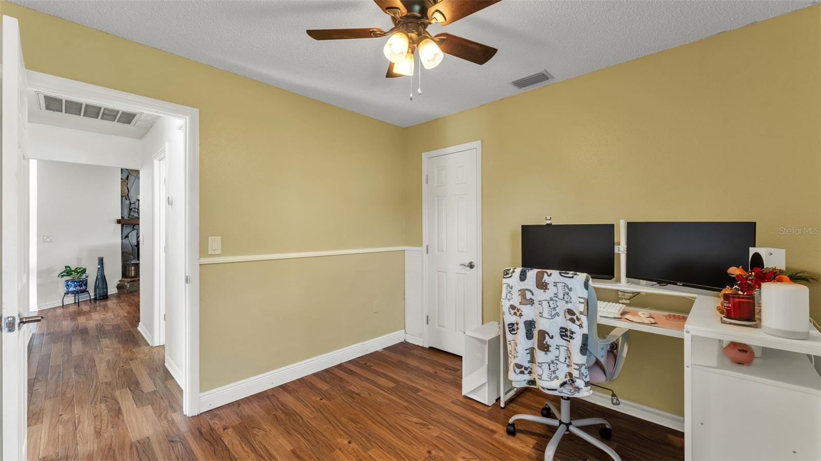 Image 20 of 32 For 5249 Nichols Drive W