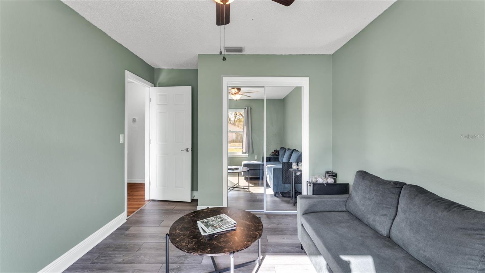 Image 22 of 32 For 5249 Nichols Drive W