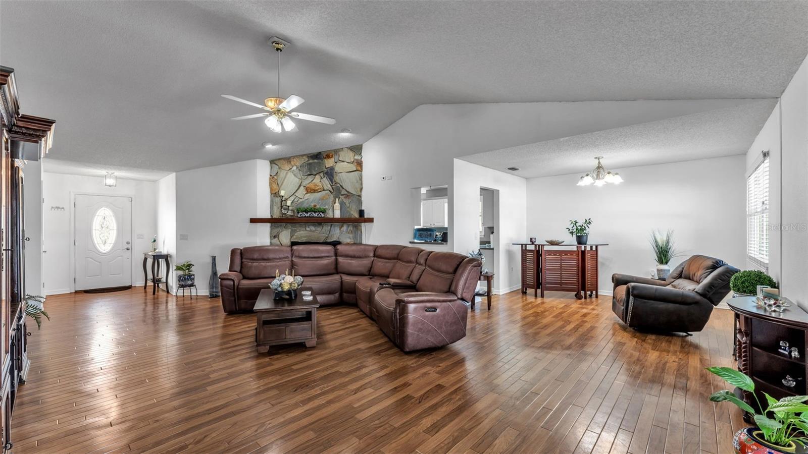 Image 5 of 32 For 5249 Nichols Drive W