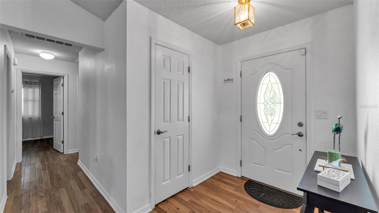 Image 7 of 32 For 5249 Nichols Drive W