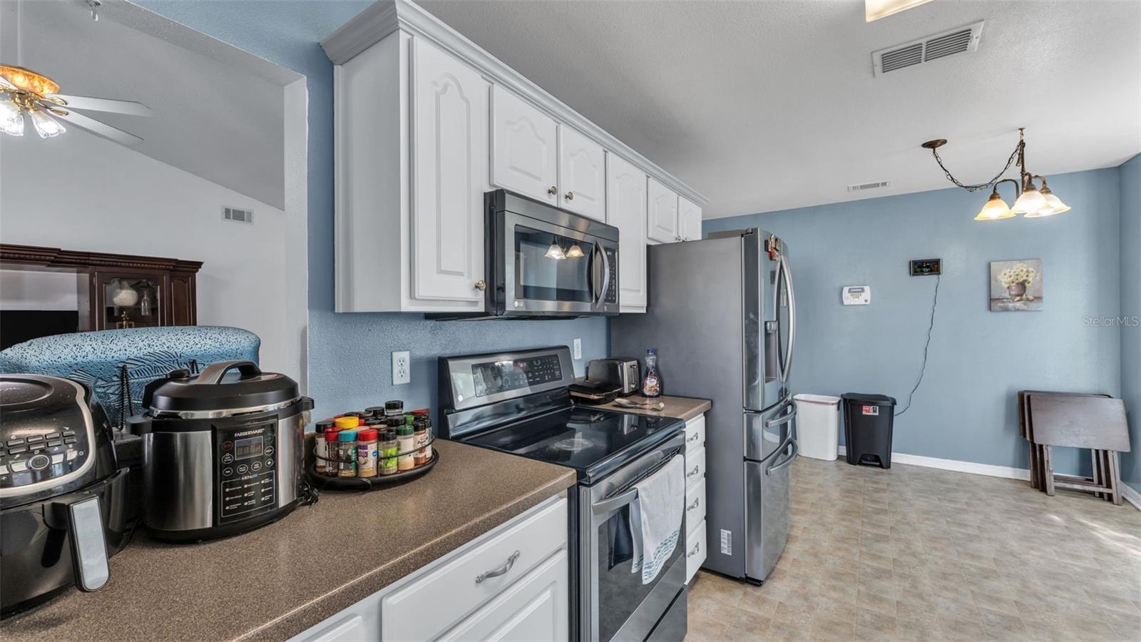 Image 8 of 32 For 5249 Nichols Drive W