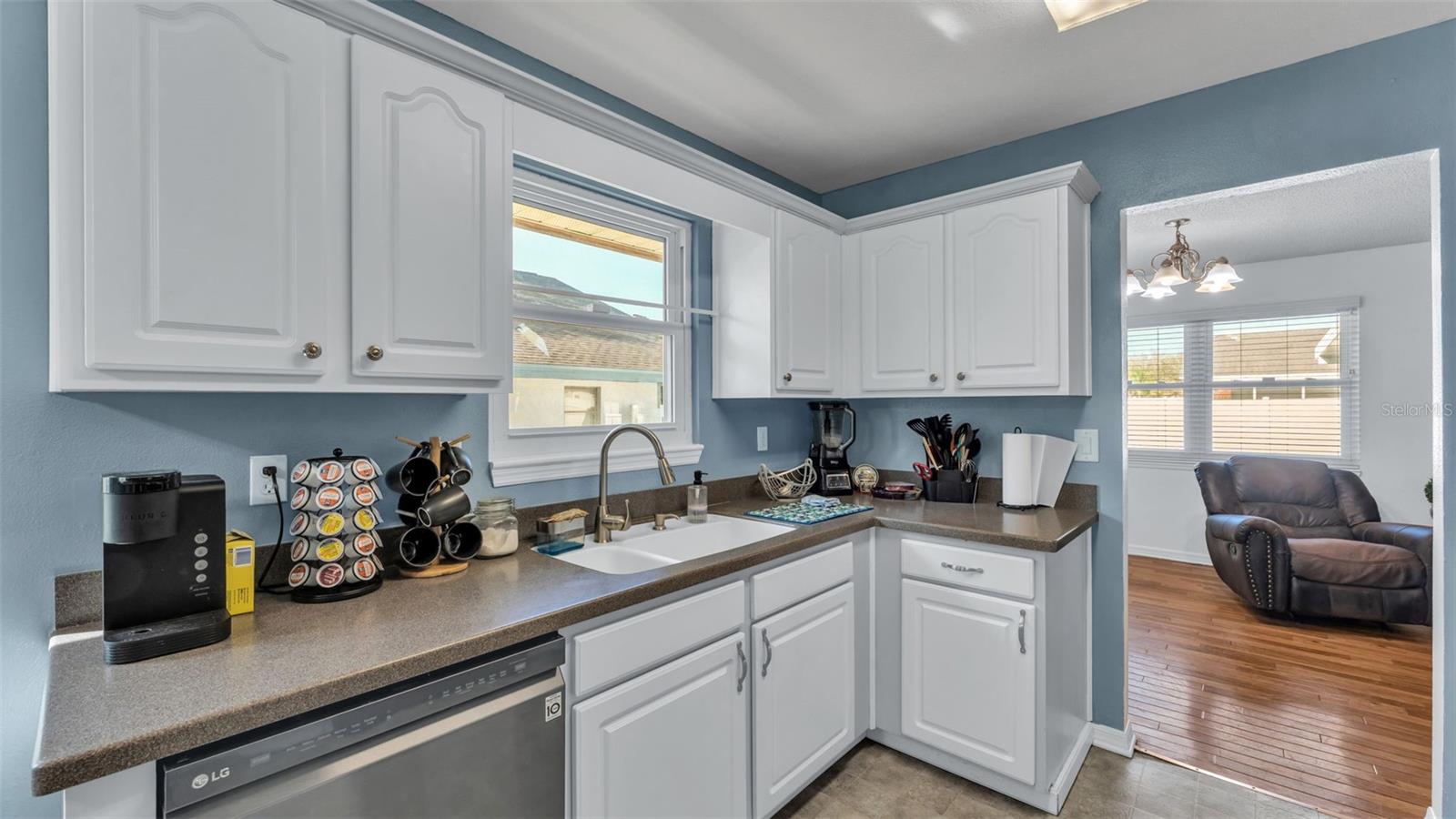 Image 9 of 32 For 5249 Nichols Drive W