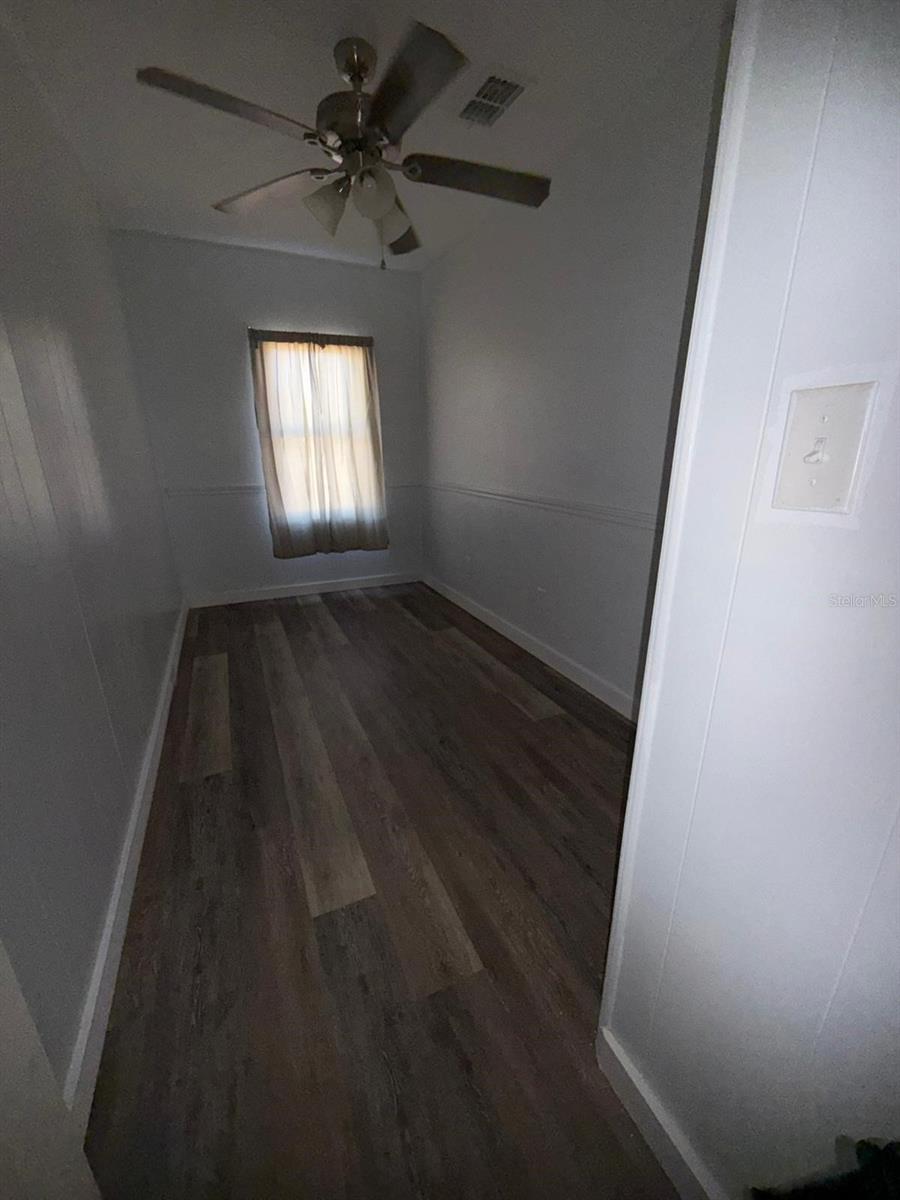 Image 10 of 31 For 208 Center Street